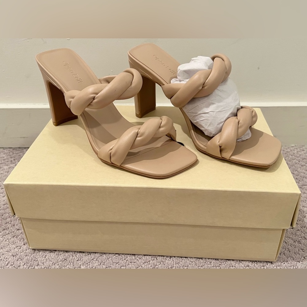 Brand New! Still in box! Open Edit Remmy twist sandal (size 7) Beige color